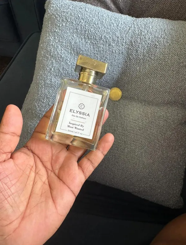 Google review for Elyssia Perfumes