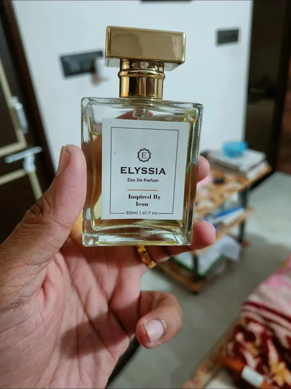 Google review for Elyssia Perfumes